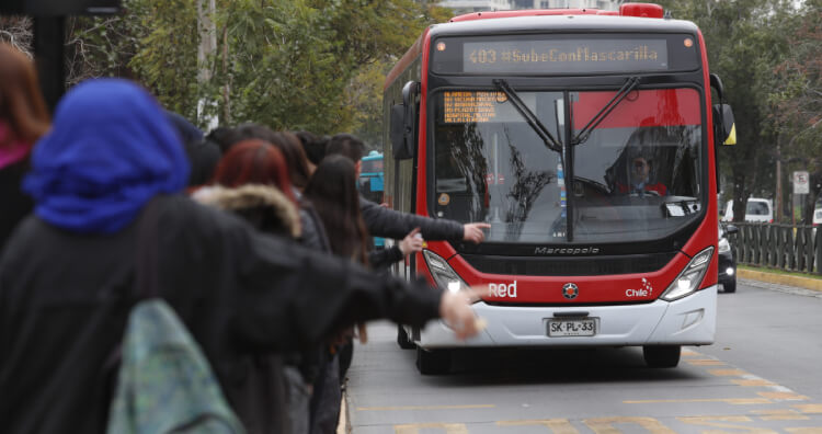 Primer Lunes Tras Alza Del Pasaje En Transporte P Blico De Santiago