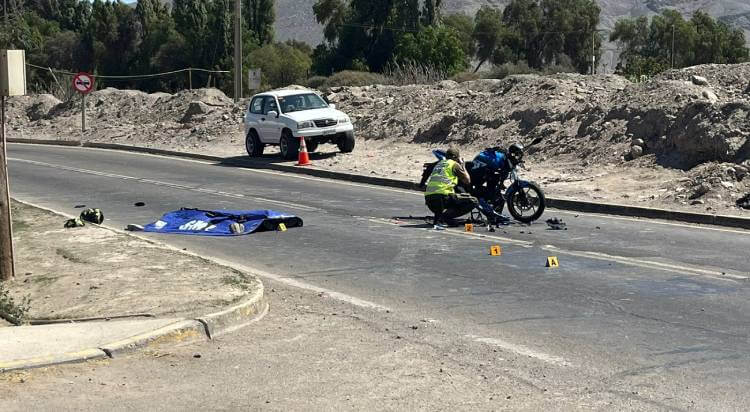 Tierra Amarilla Motociclista Muere Tras Impactar Con Una Camioneta