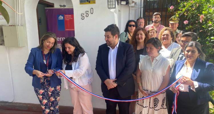 Ministra De La Mujer Y Directora Nacional De Sernameg Inauguran Primer